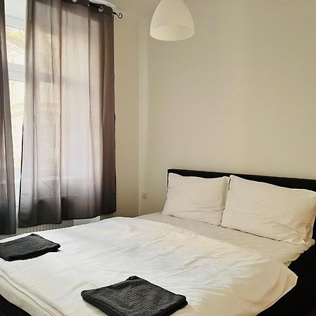 Aurellia Deluxe Apartments Wenen Buitenkant foto