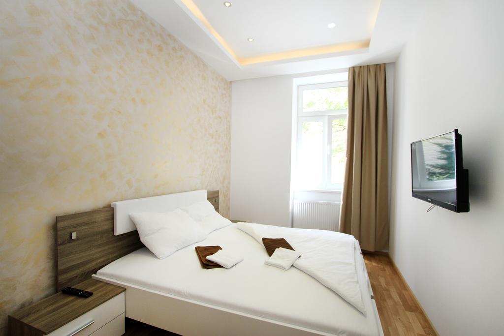 Aurellia Deluxe Apartments Wenen Buitenkant foto