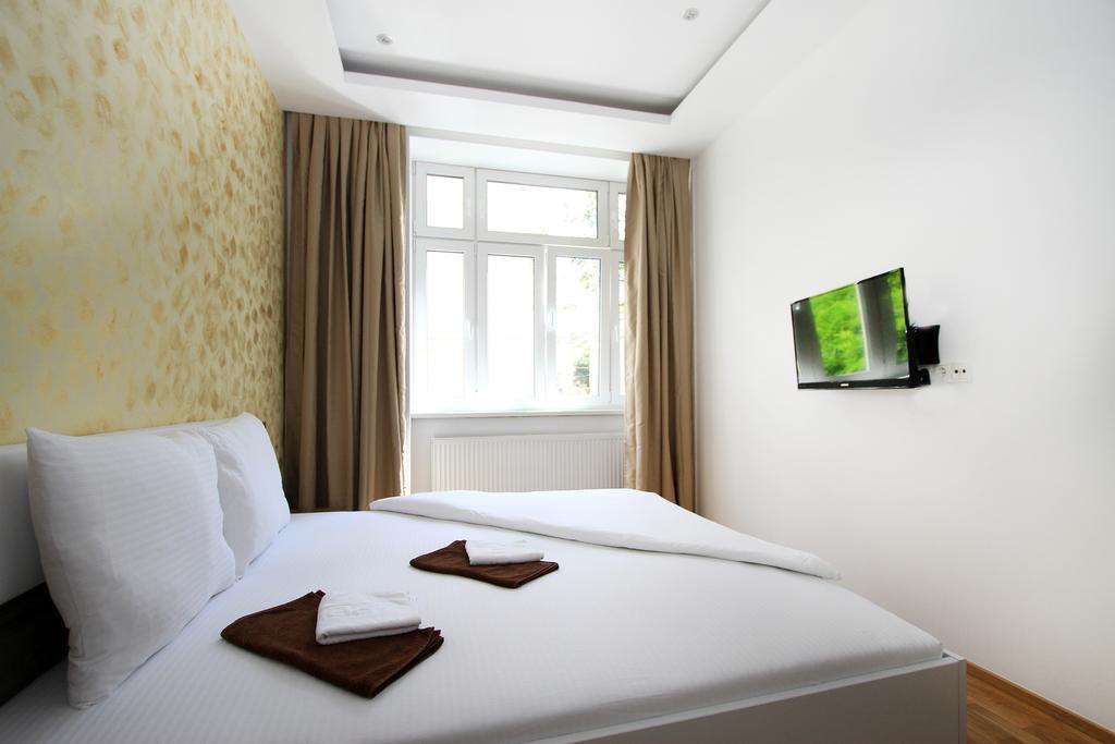 Aurellia Deluxe Apartments Wenen Buitenkant foto