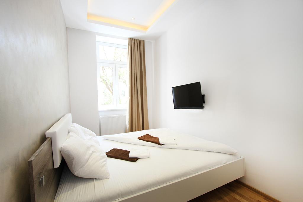 Aurellia Deluxe Apartments Wenen Buitenkant foto