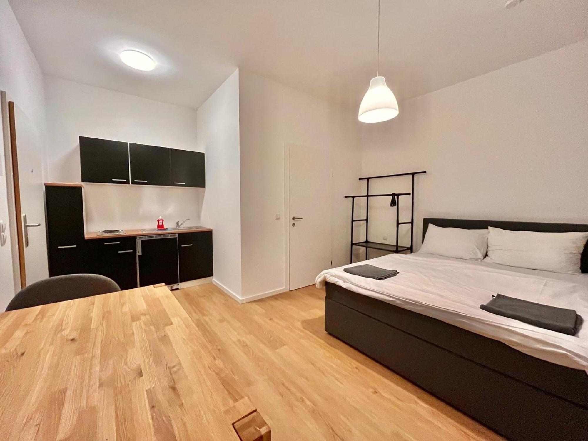 Aurellia Deluxe Apartments Wenen Buitenkant foto