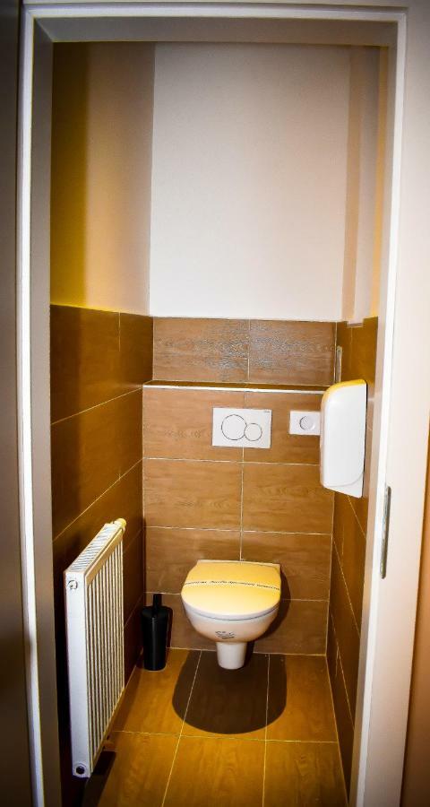 Aurellia Deluxe Apartments Wenen Buitenkant foto