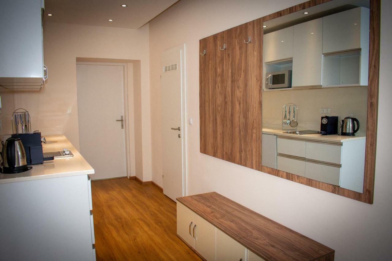 Aurellia Deluxe Apartments Wenen Buitenkant foto