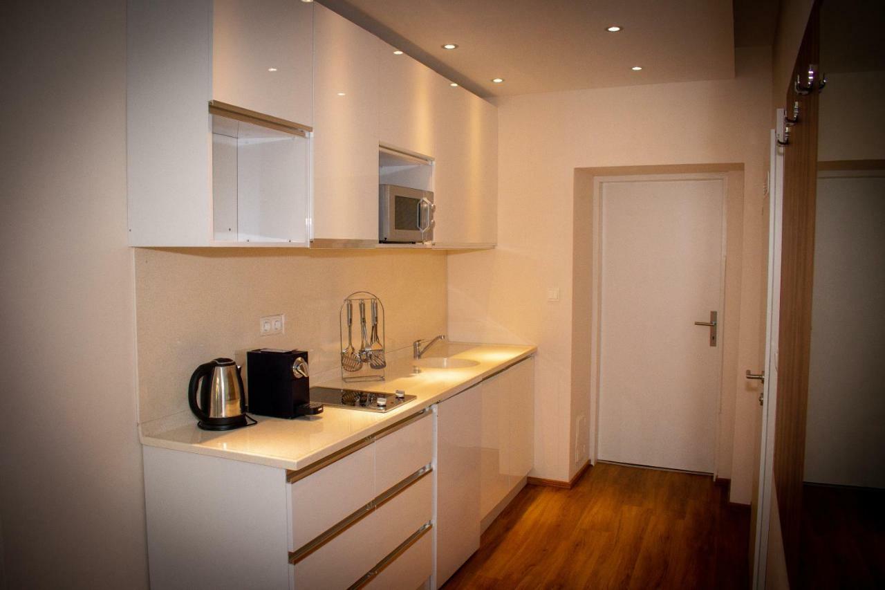 Aurellia Deluxe Apartments Wenen Buitenkant foto