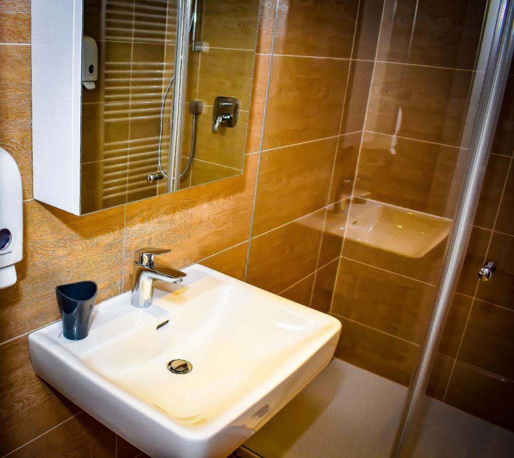 Aurellia Deluxe Apartments Wenen Buitenkant foto